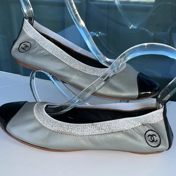 Authentic Chanel Silver Lambskin/Black Patent Leather Elastic Ballet Flats Shoes - Picture 13 of 16